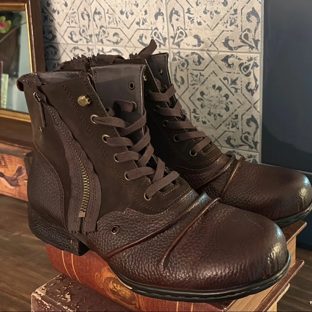 Brown Leather Lace-Up Men Motorcycle Chuka Boots - Picture 2 of 4